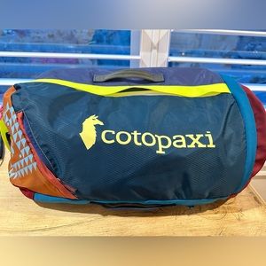 Cotopaxy Uyuni 46L Duffel -Del Día -Multicolor